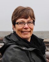 Bev  Holte